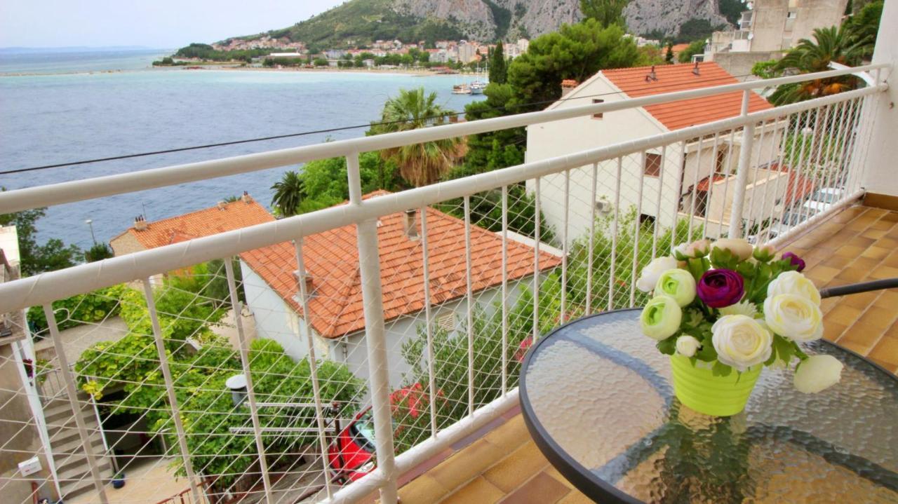 Apartment Ora Omis Exterior photo