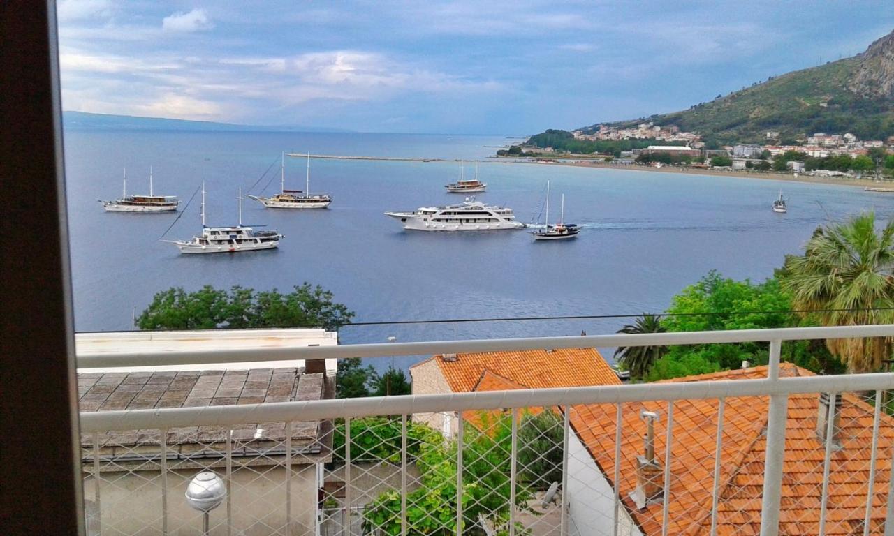 Apartment Ora Omis Exterior photo